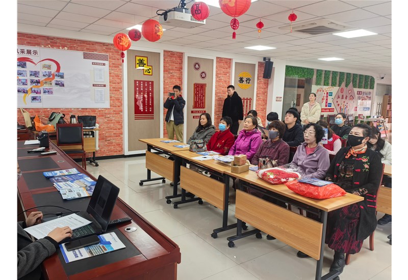 就业咨询进社区 精准服务暖人心